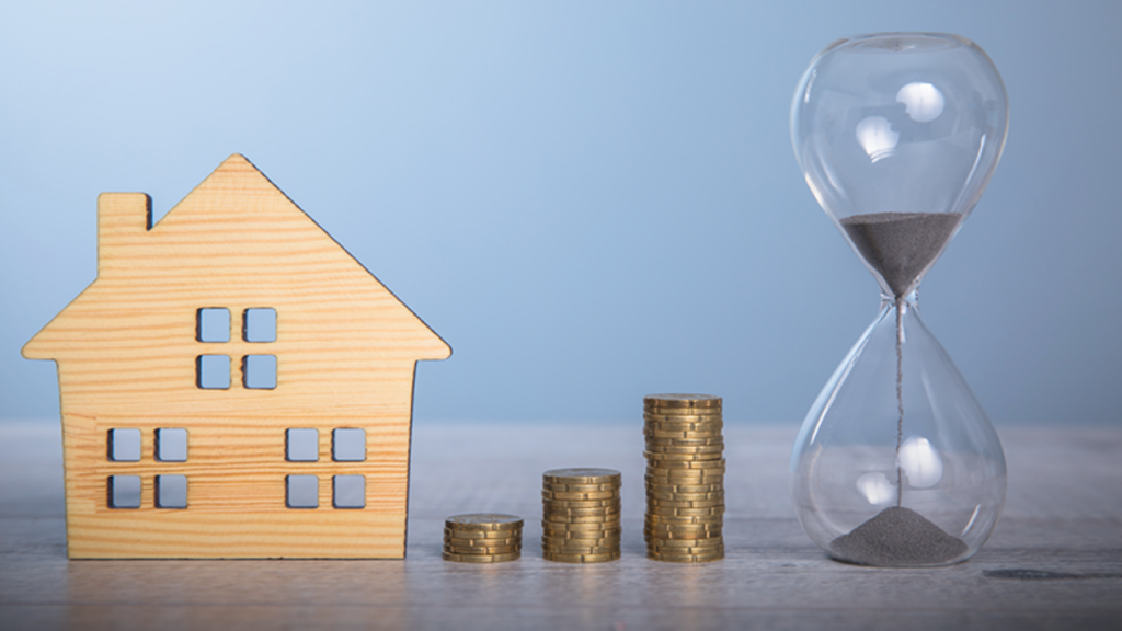 Image representing up to 30-year "Maximum Tenure" with low EMIs and high total interest.