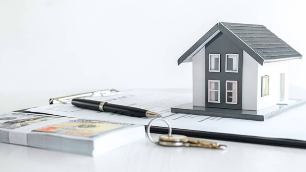 Table showing how age (under 30 vs. over 50) and income influence loan tenure choice.