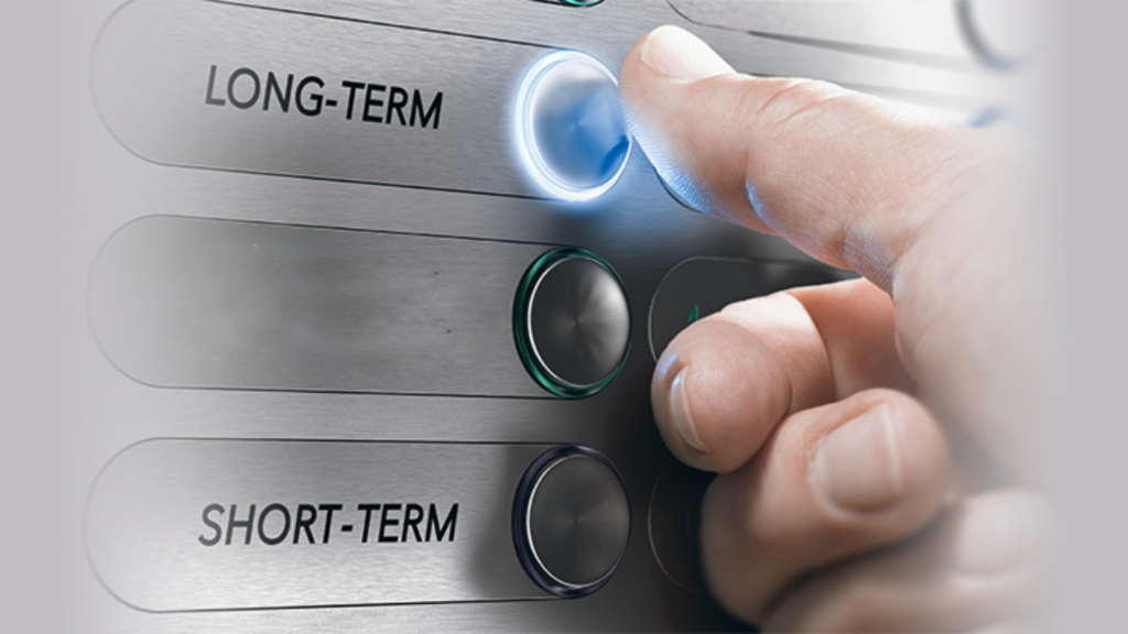 Graphic explaining mortgage interest tax deductions for long-term loan tenures.